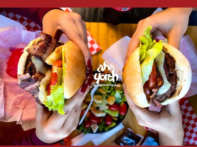 Yorch Burgers (Plaza Anita)