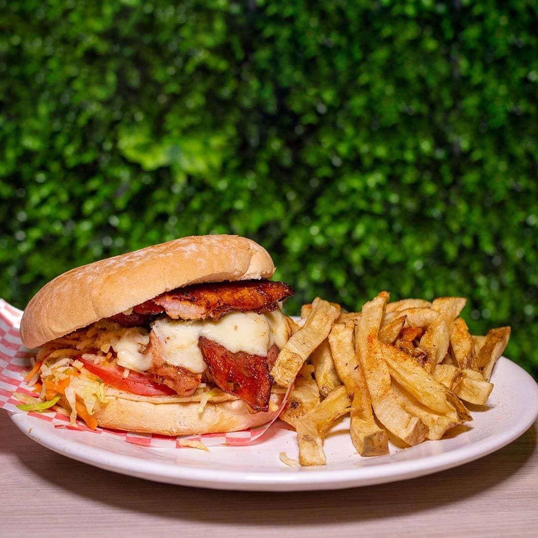 Hamburguesa de Pernil