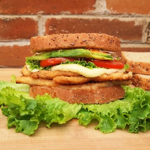 Sandwich de Pechuga Empanizada