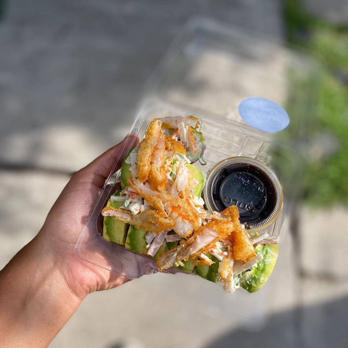 Avocado Roll Especial