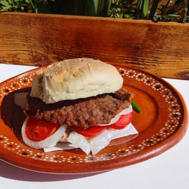 TORTA MILANESA DE RES