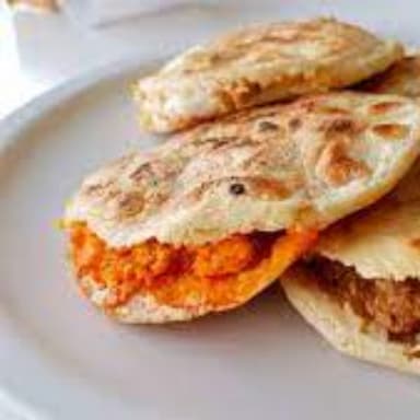 Gordita de Guisado con queso