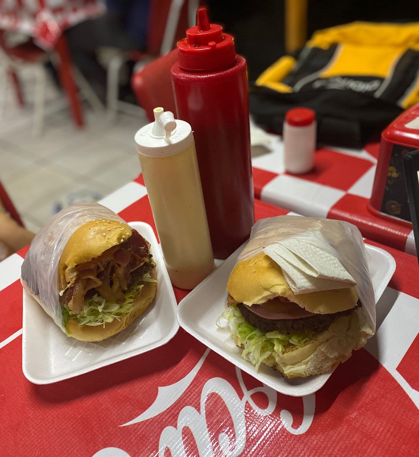 Las Autenticas Tocinosas Baby Burger Juliancito