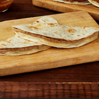 Quesadilla de Harina con Frijol