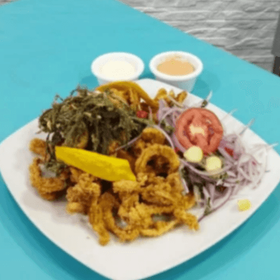 Chicharrón de Pota con Yuca