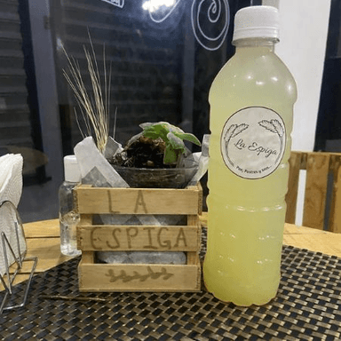 Agua de Pepino con Limon