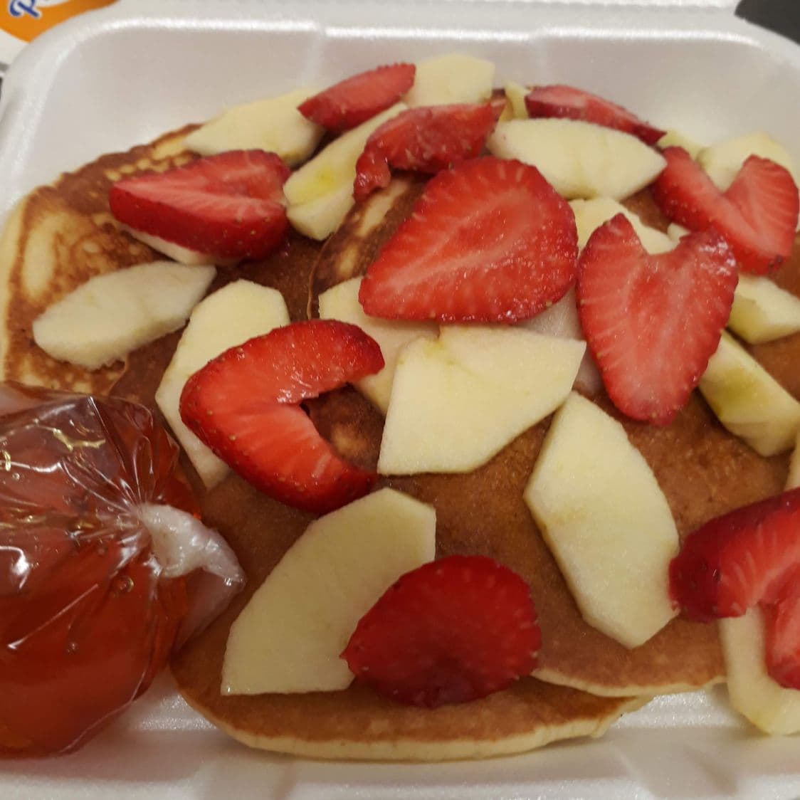 Hot-Cakes con Fruta