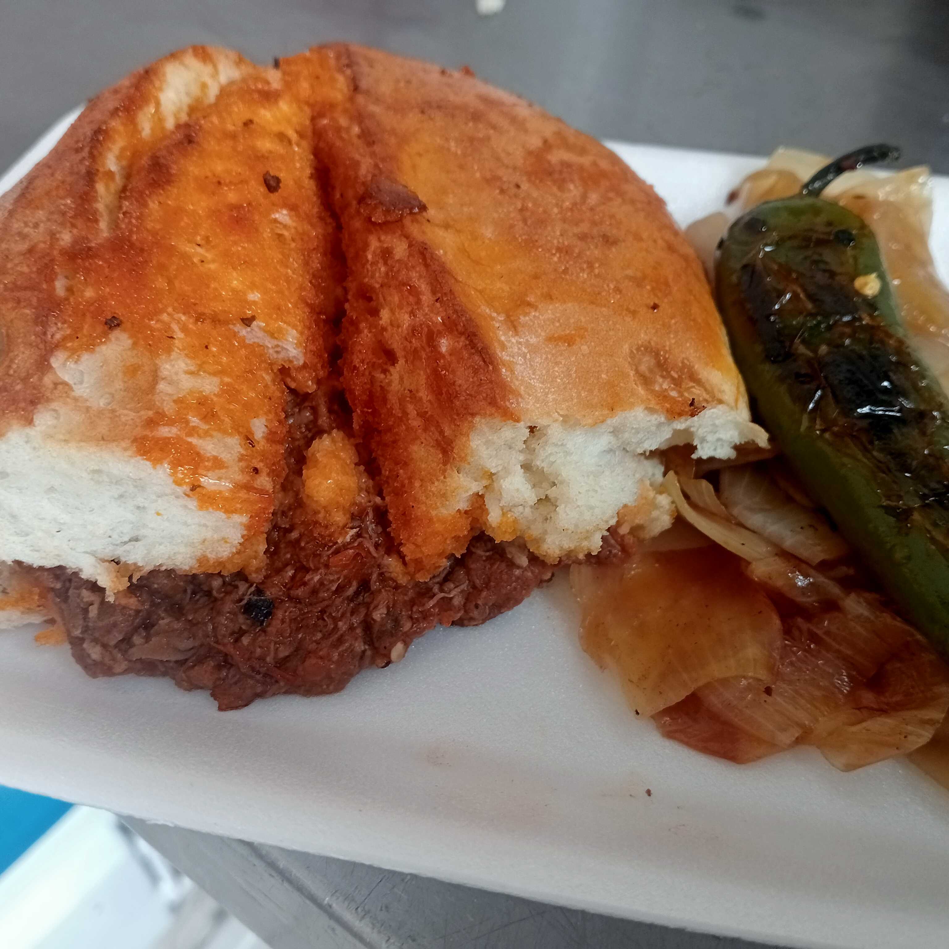 1 Torta+1 Taco Dorado+1 Jarrito+1 Consomé