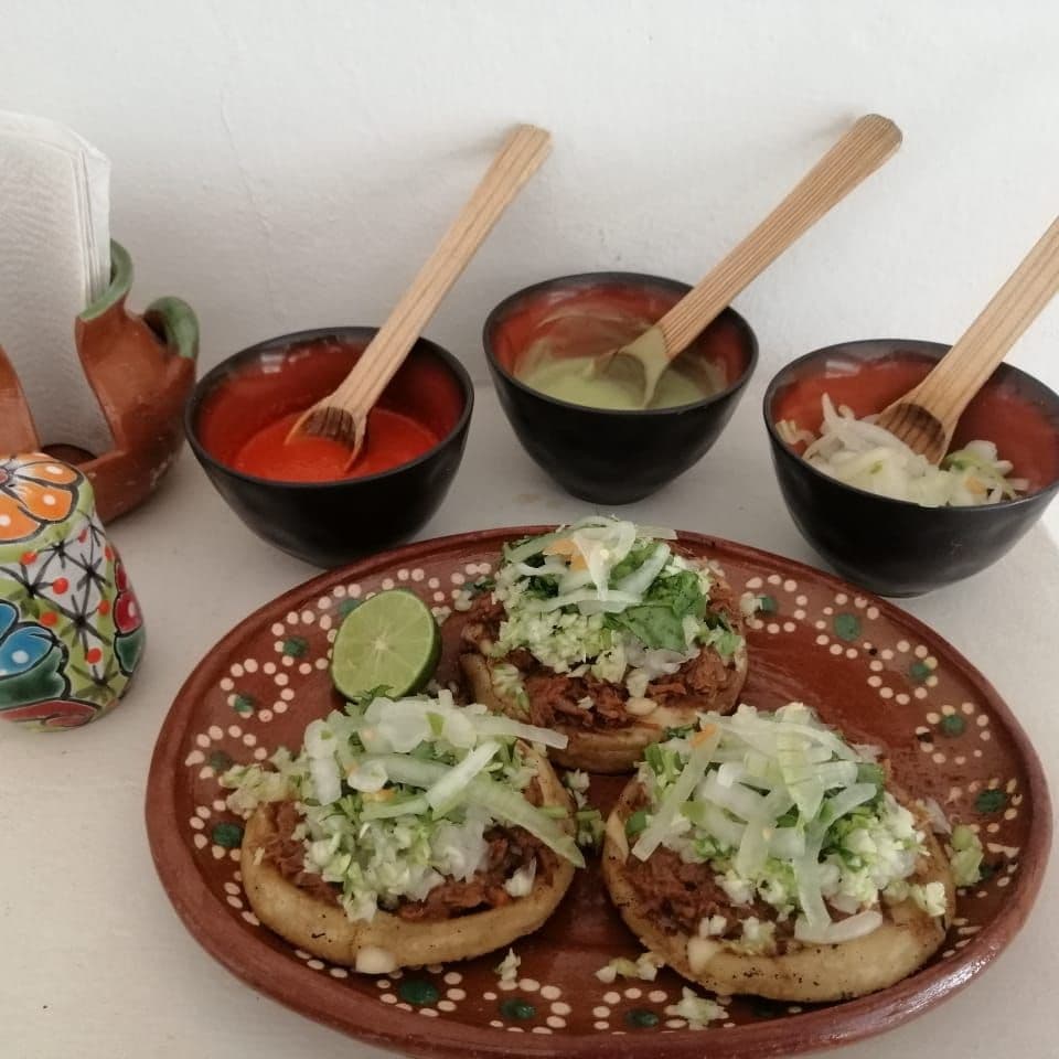 Combo 1 Lorenza + Quesadilla + Gordita + Bishi