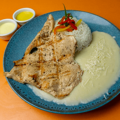 Pechuga a la parrilla Puré y Arroz + bebida