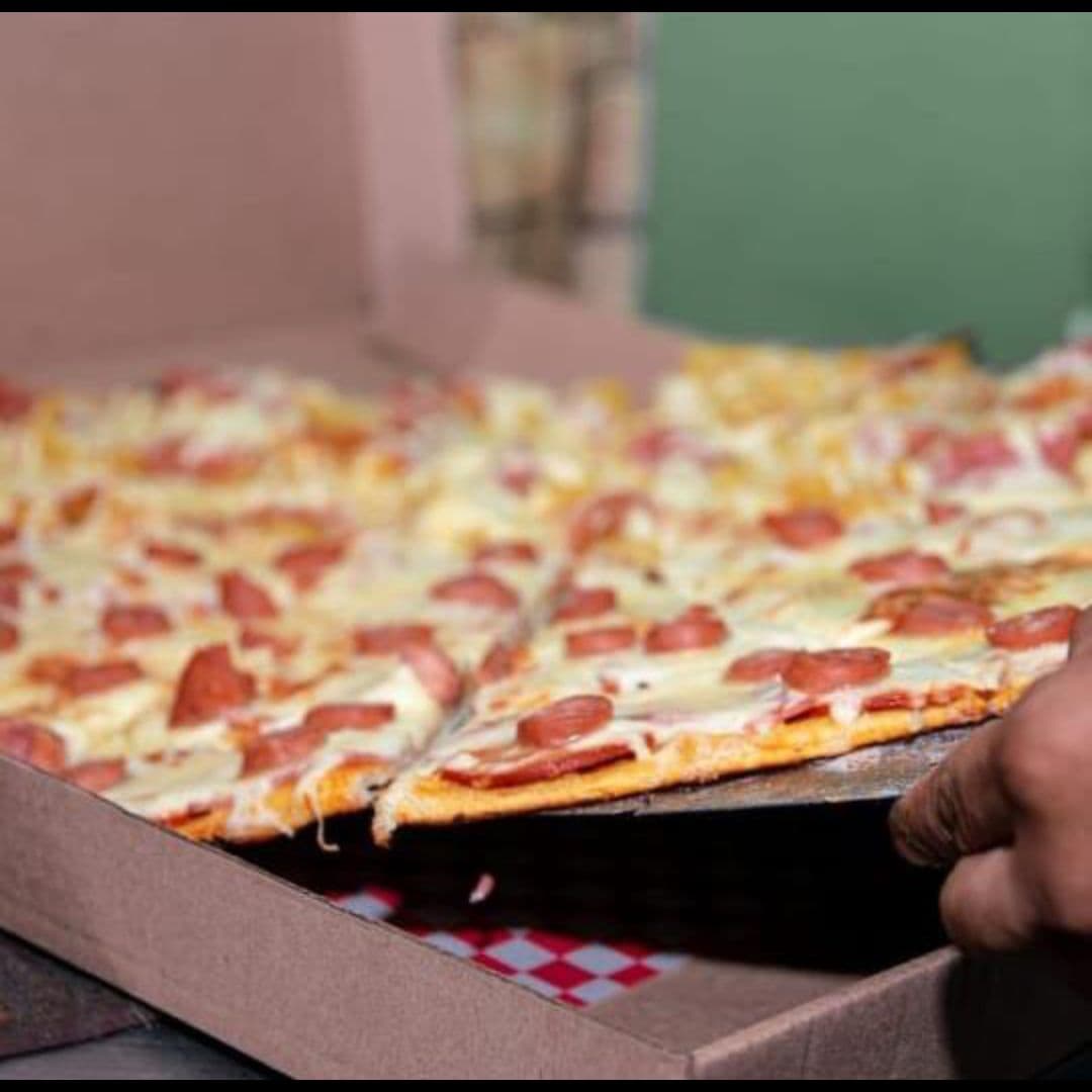 Pizza Pequeña Jamón y Queso