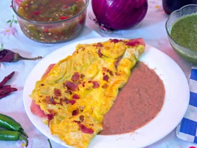 Omeletts de queso  (3 huevos) agrega tus extras fa