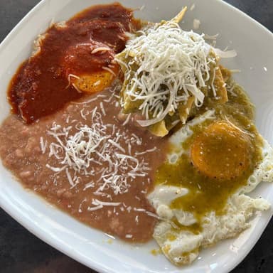 Huevos Divorciados