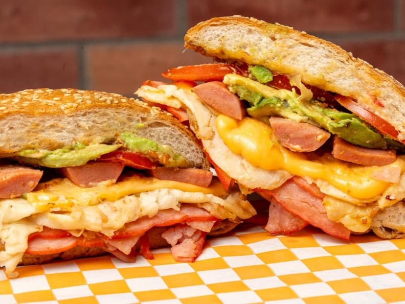Minotas Tortas y Tacos De Guisado