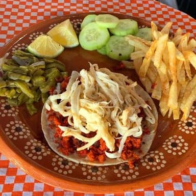 Taco de Longaniza con Queso
