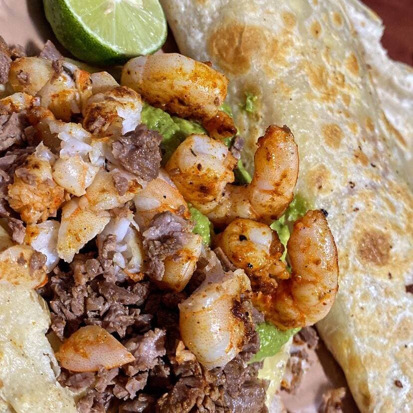 TACO MAR Y TIERRA