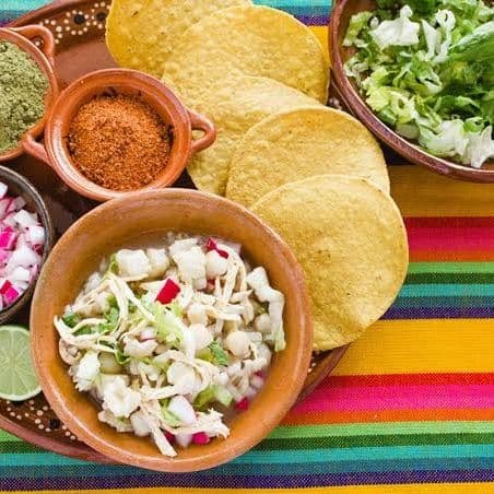 Pozole de pollo 1lt