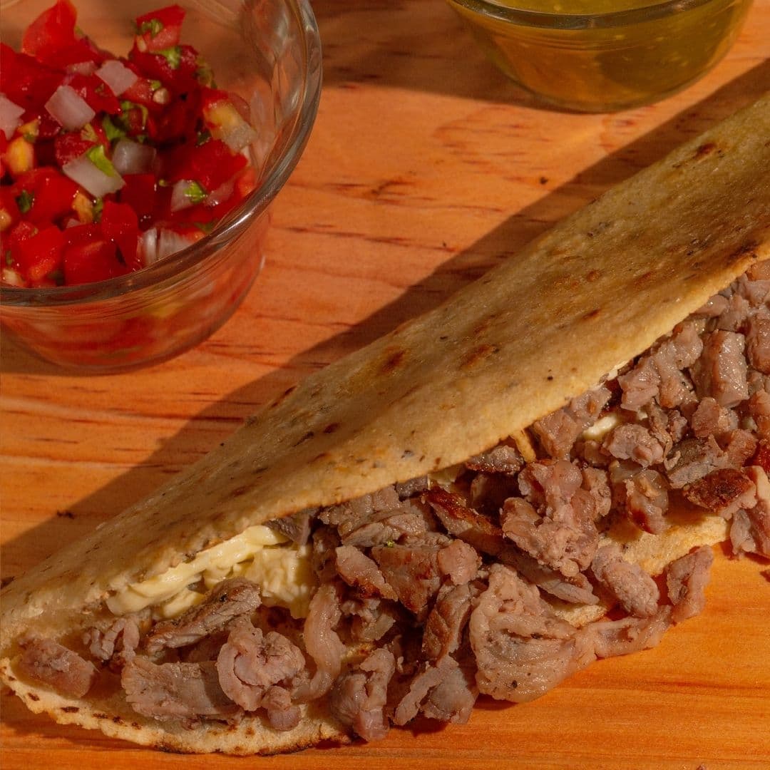 QUESADILLA DE TOP SIRLOIN