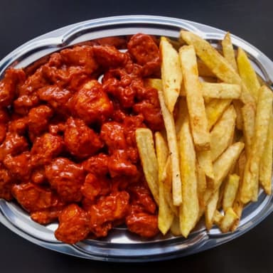 BONELES 1kg. + PAPAS ADEREZO Y CATSUP
