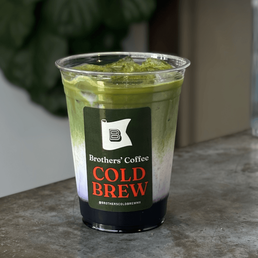 Blueberry Matcha Frio