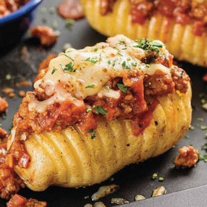 Papa Chica Rellena de Mozarella y Arrachera