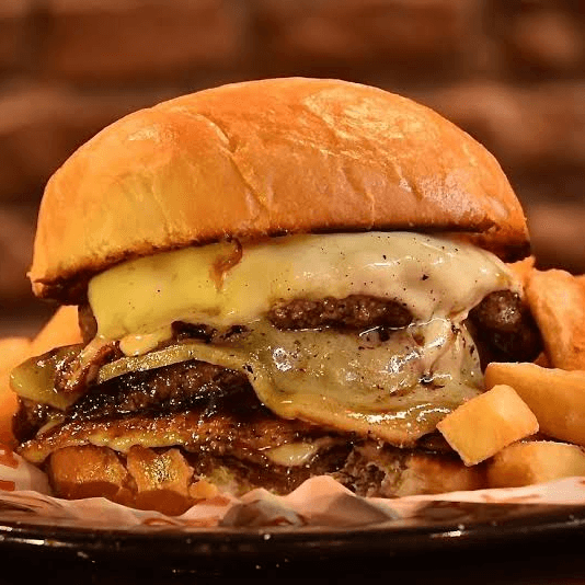 Cheese BB Burger (Tres Quesos)
