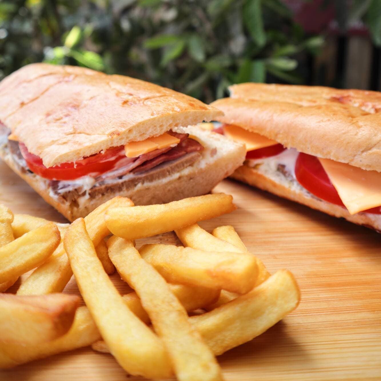 Sándwich Sombrerito Ranchero Mano de Piedra