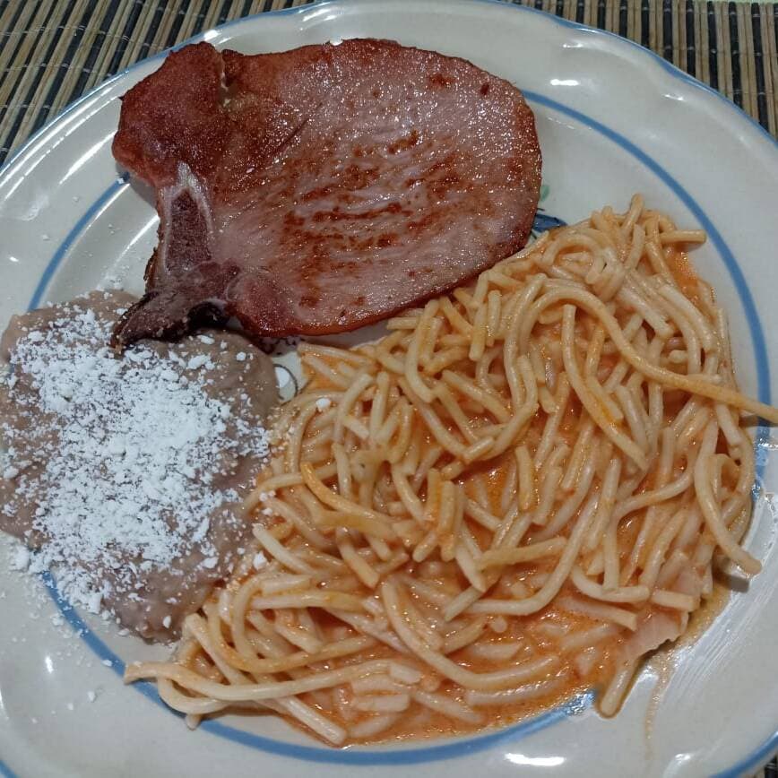 Chuleta Ahumada con Te Helado