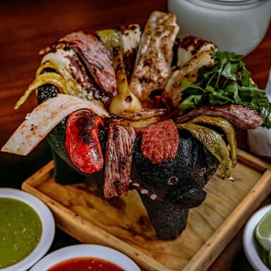Paquete Molcajete Mixto + Agua Fresca (500Ml)