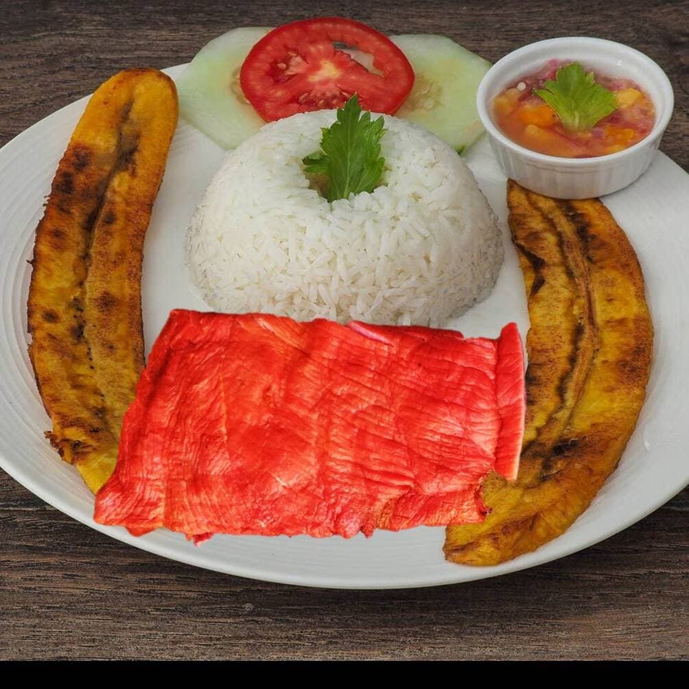 CECINA CON ARROZ BLANCO Y PLATANO MADURO