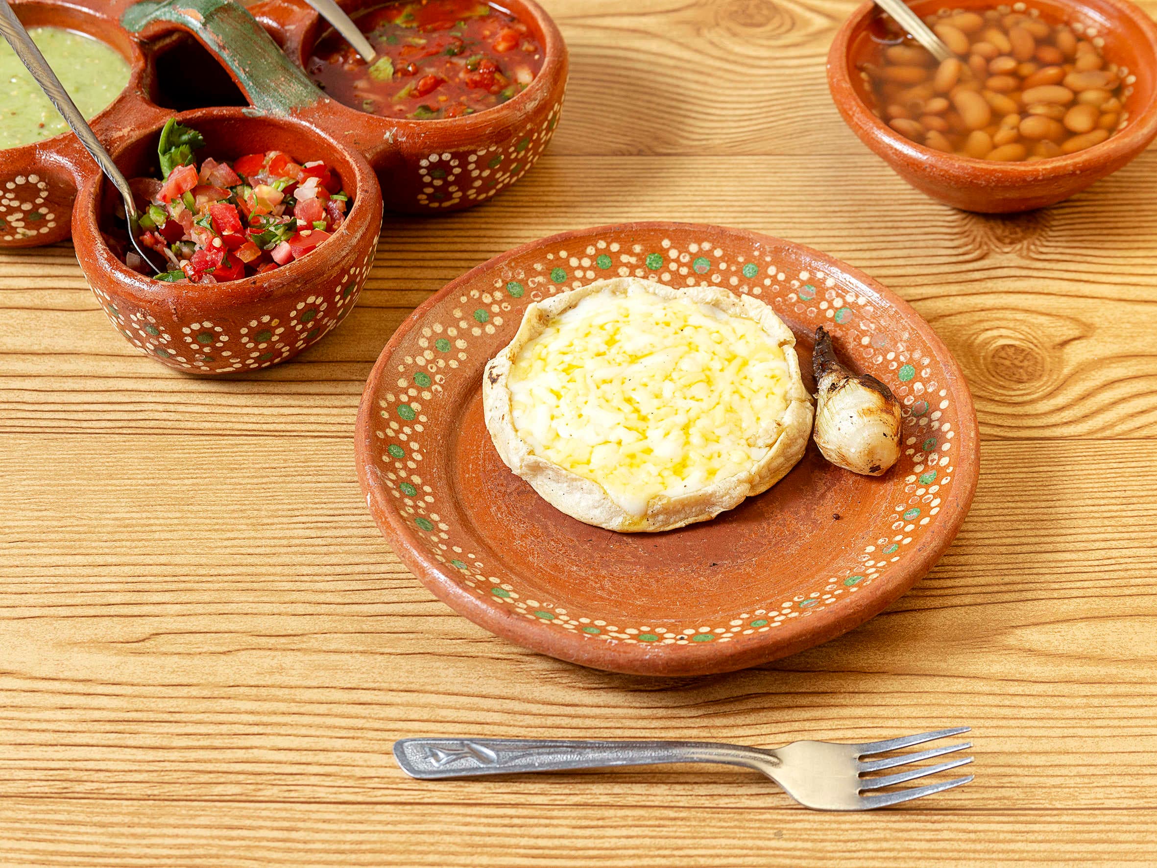 Queso fundido mixto, asada o con chorizo