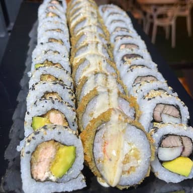 COMBO 36 BOCADOS 🔥(2 NATURALES 1 TEMPURADO)