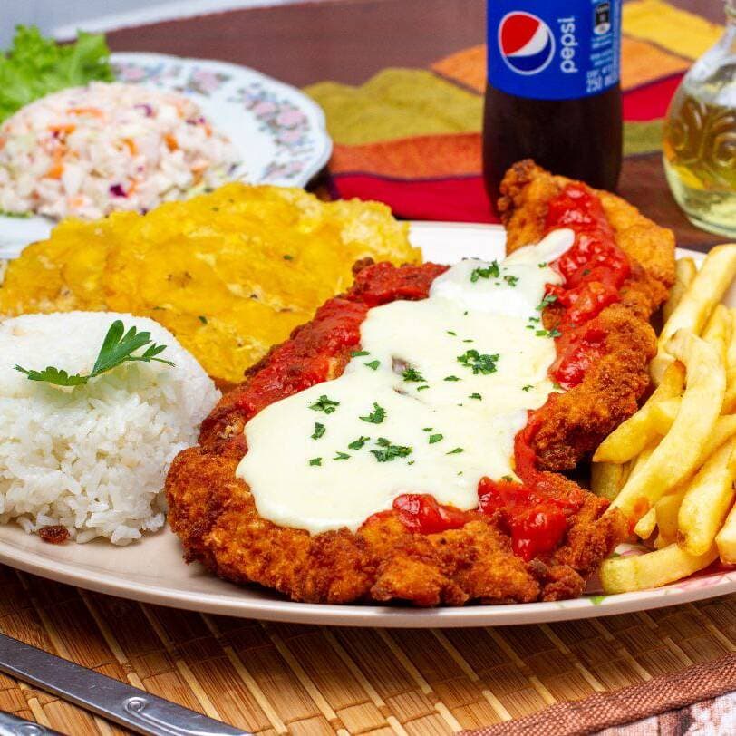 MILANESA A LA NAPOLITANA