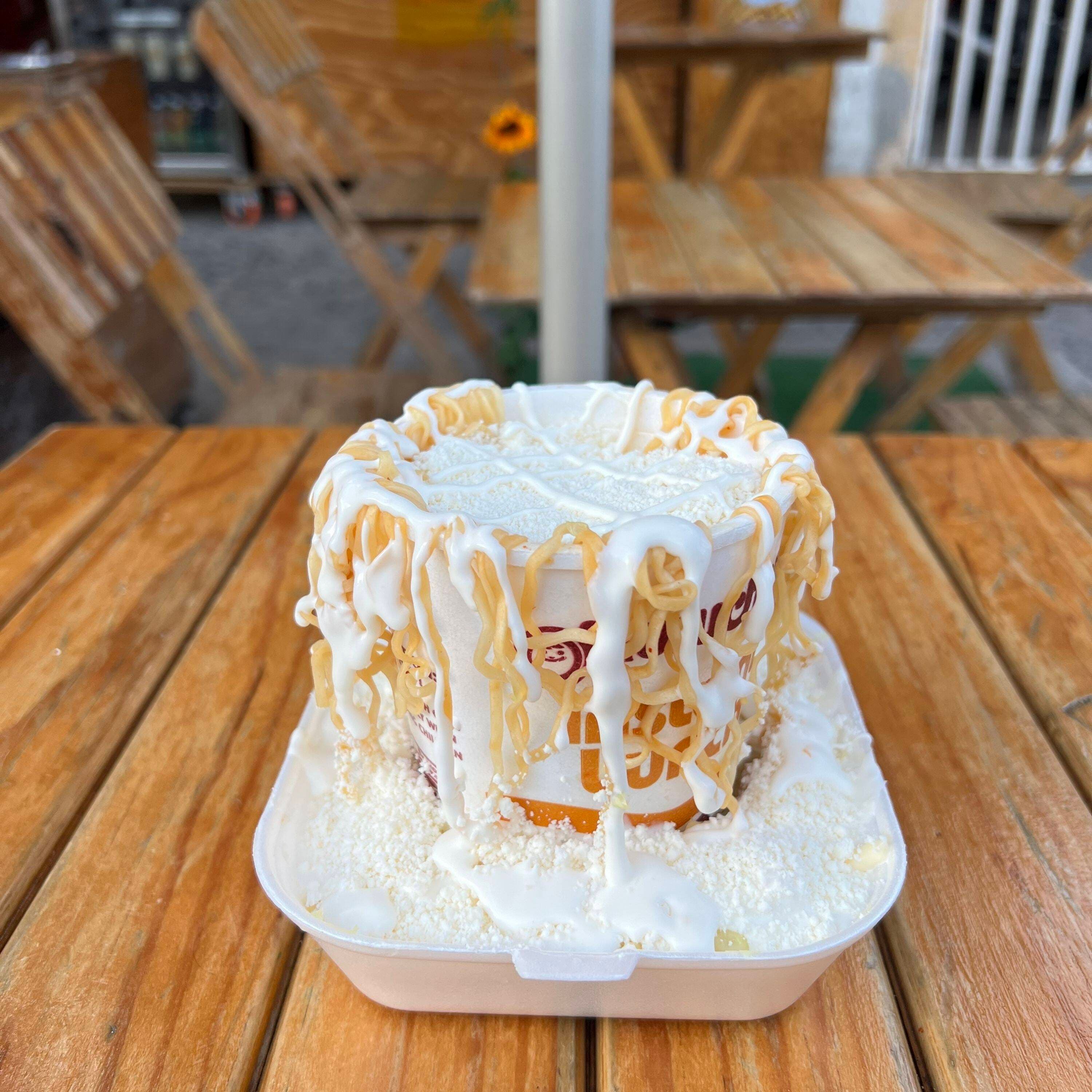 Deli-Maruchan Tradicional con elote amarillo