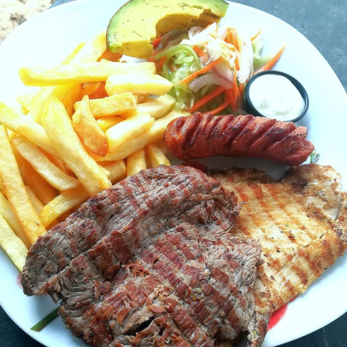 Bandeja Mixta + Sopa + Gaseosa
