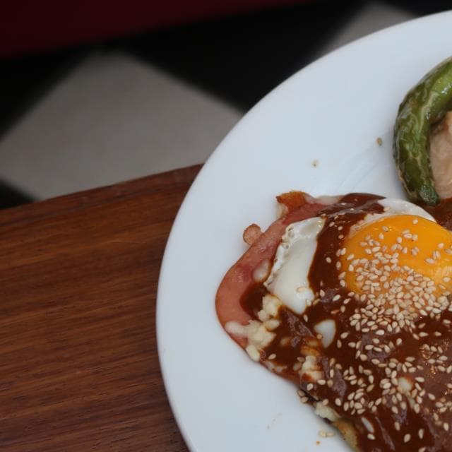 HUEVOS ENMOLADOS
