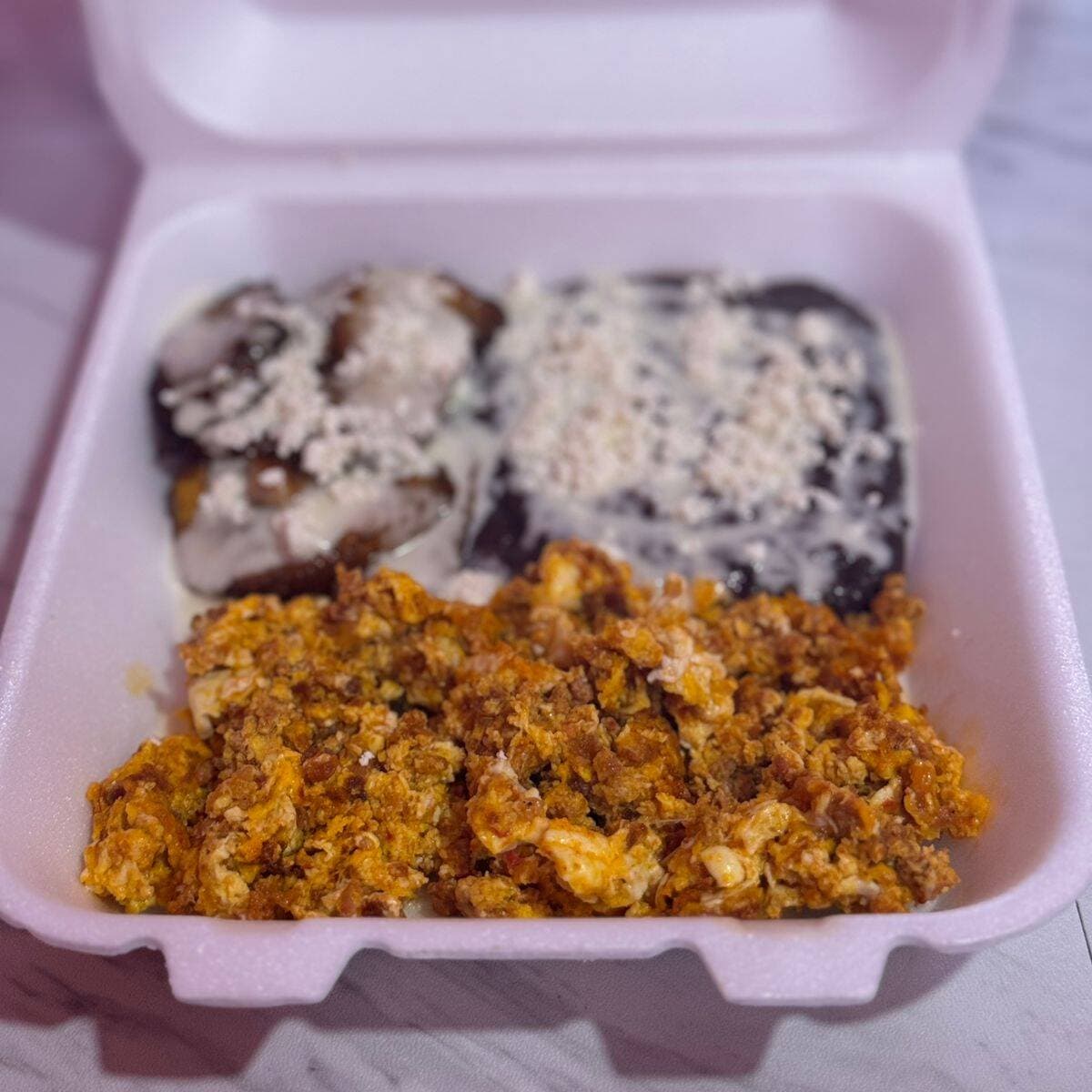 huevos con chorizo