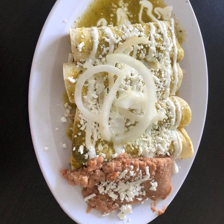 Enchiladas verdes de huevo (3 pzas).