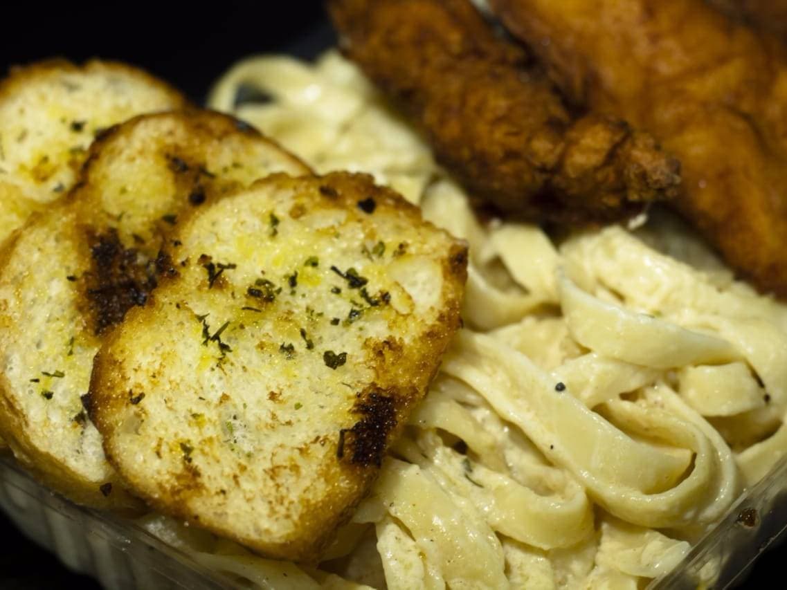 FAMILIAR FETUCCINI