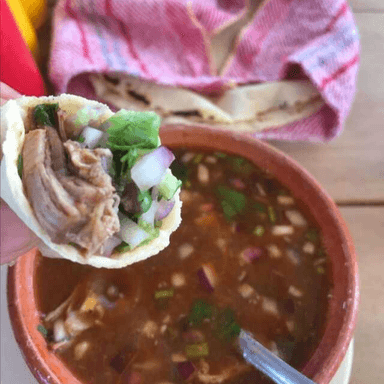 Consome con Carne de Borrego