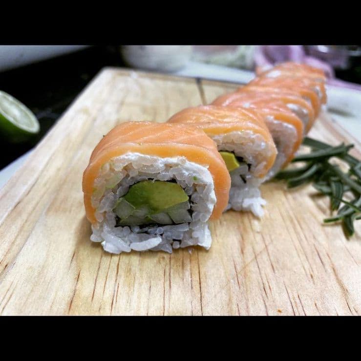 Sushi Siake Roll 10 pzas