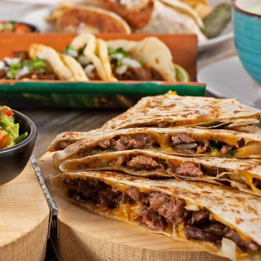 MEGA QUESADILLA PASTOR