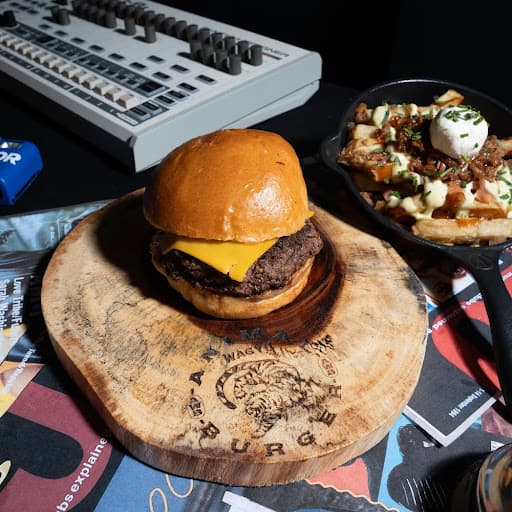 Hamburguesa Wagyu  + Papas Pulled