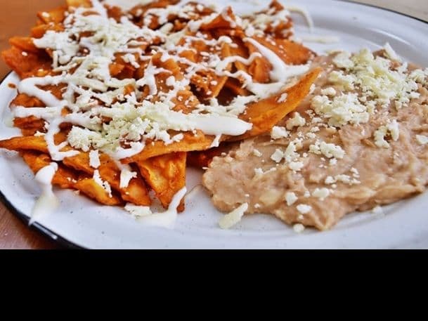 Combo CHILAQUILES SENCILLOS + BEBIDA