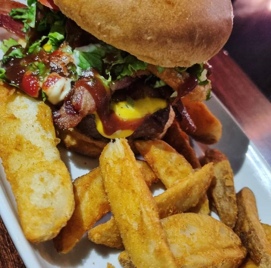 Tkicia Food Place
