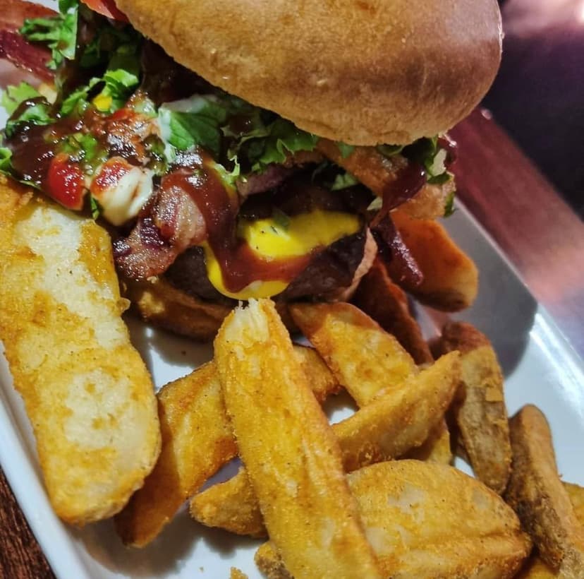 Tkicia Food Place