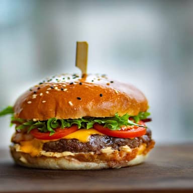 Hamburguesa con tocino + Bebida