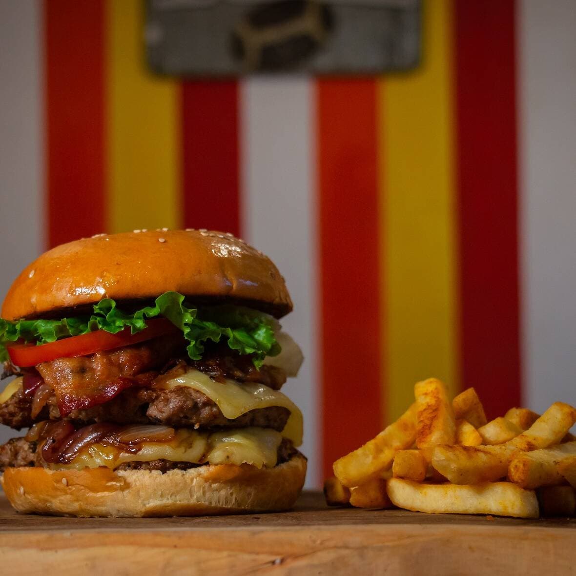 TATIC BURGER
