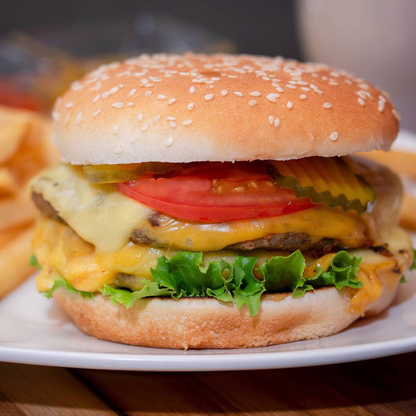 Hamburguesa Clásica Doble + Papas a la Francesa