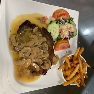 Filet Mignon con Salsa de Champiñones